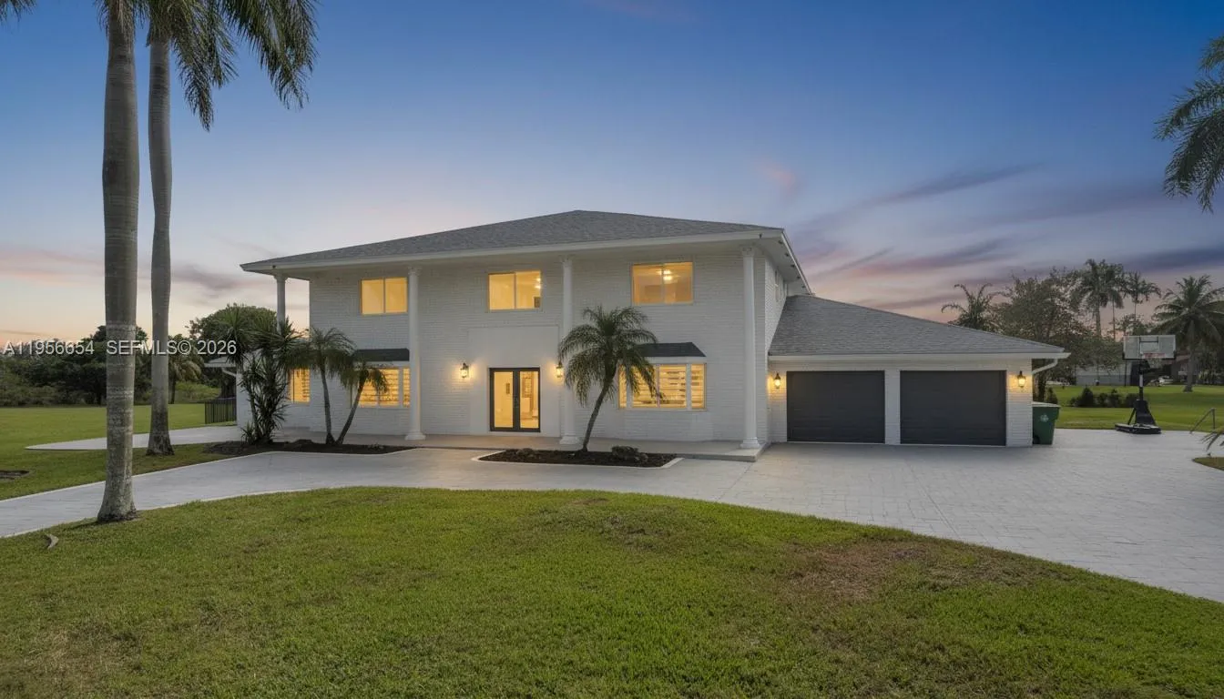 11824 SW 43rd Ct, Davie FL 33330