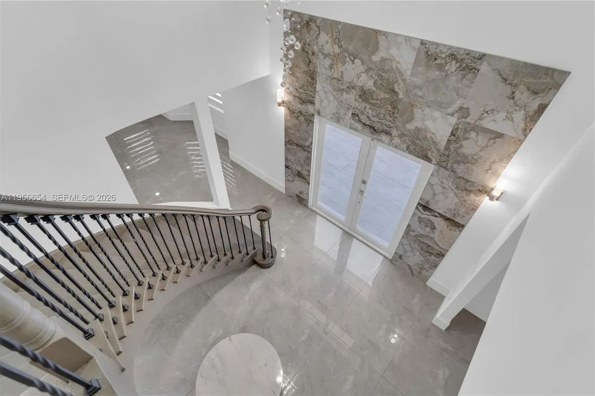 11824 SW 43rd Ct, Davie FL 33330