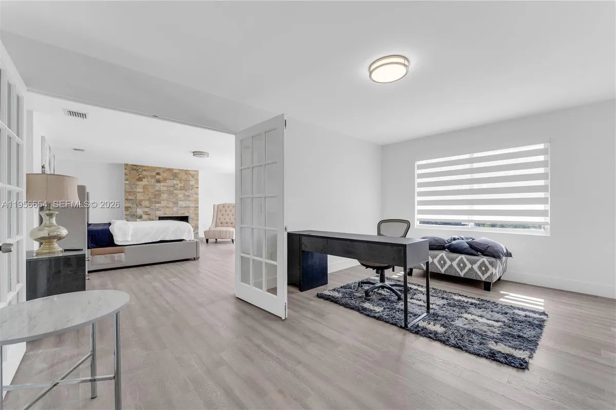 11824 SW 43rd Ct, Davie FL 33330