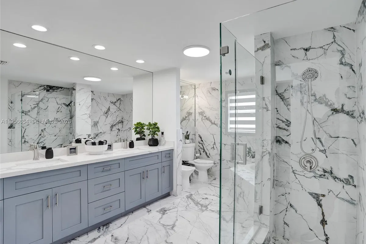 11824 SW 43rd Ct, Davie FL 33330