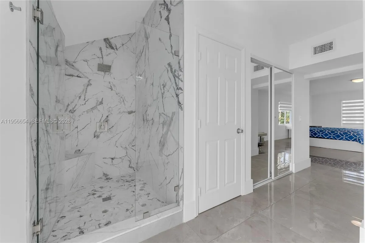 11824 SW 43rd Ct, Davie FL 33330