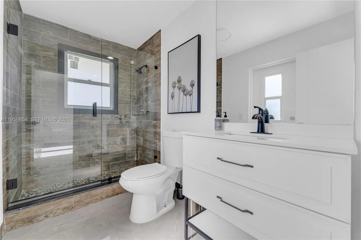 11824 SW 43rd Ct, Davie FL 33330