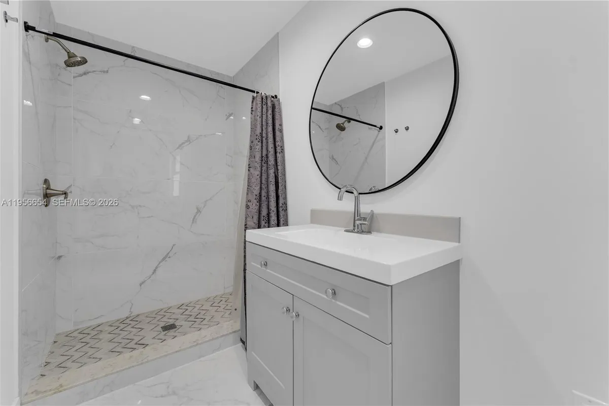 11824 SW 43rd Ct, Davie FL 33330