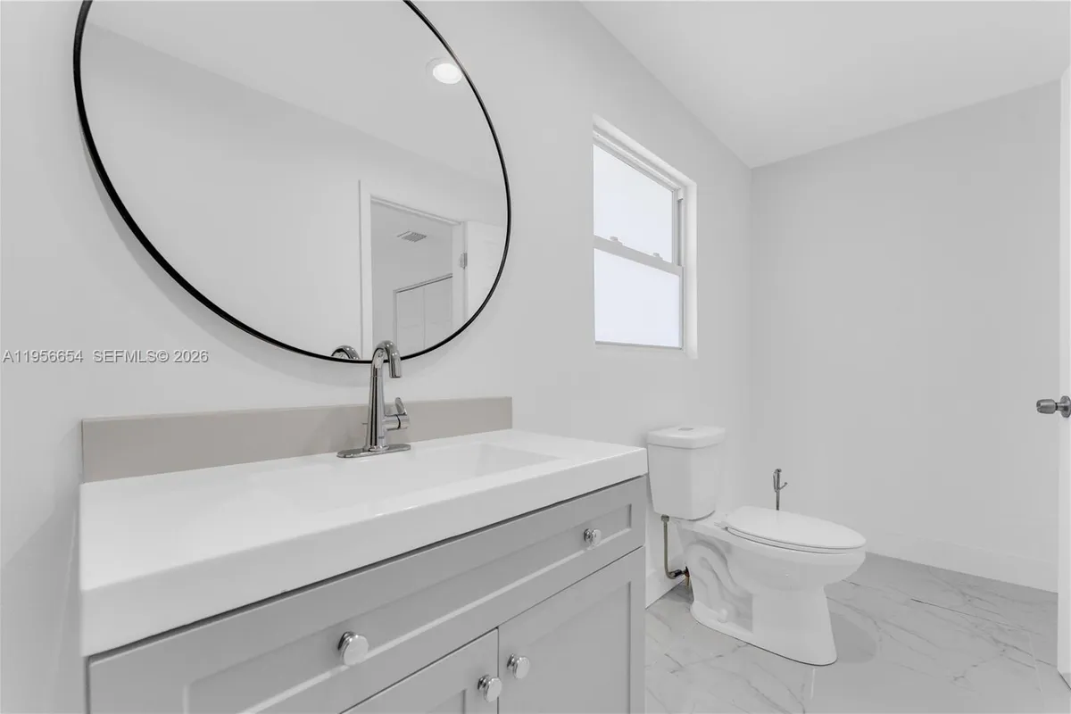 11824 SW 43rd Ct, Davie FL 33330