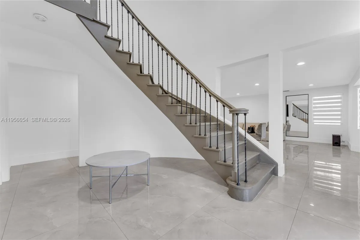 11824 SW 43rd Ct, Davie FL 33330