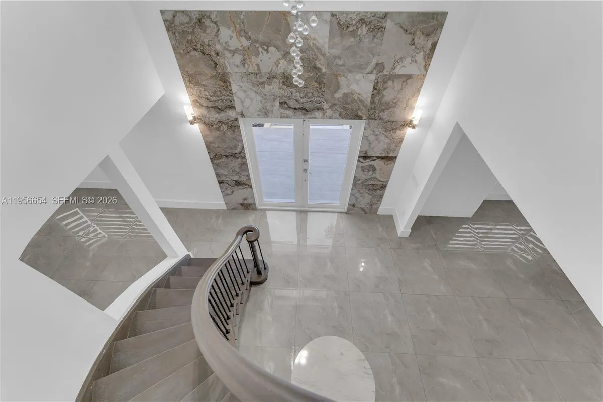 11824 SW 43rd Ct, Davie FL 33330