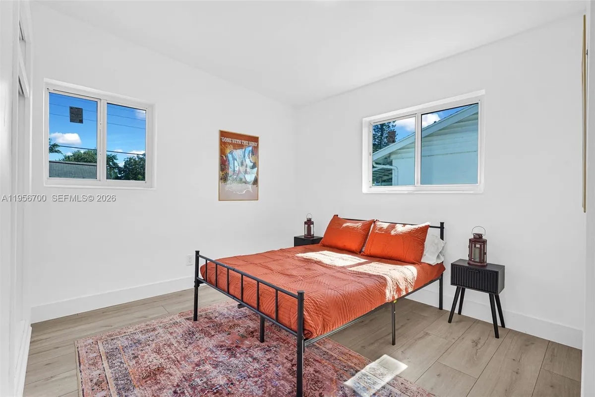 5730 SW 54th Ter, Davie FL 33314