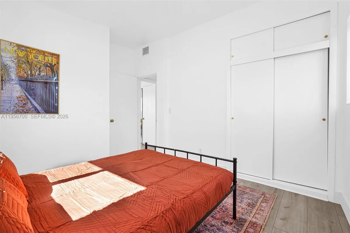 5730 SW 54th Ter, Davie FL 33314