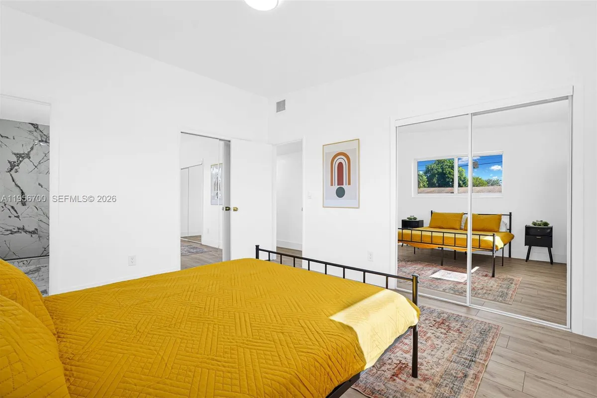 5730 SW 54th Ter, Davie FL 33314