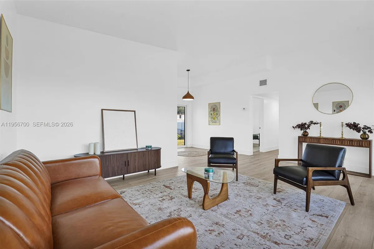 5730 SW 54th Ter, Davie FL 33314