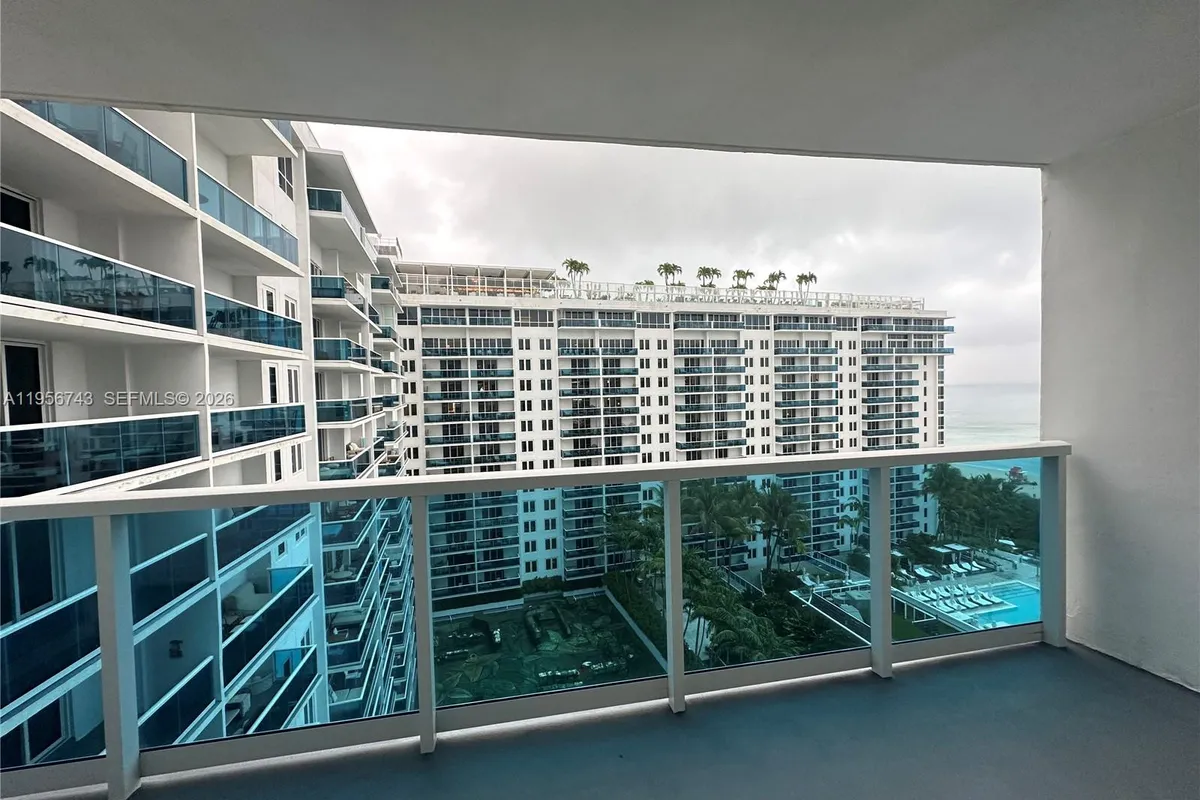 2301 Collins Ave # 1421, Miami Beach FL 33139