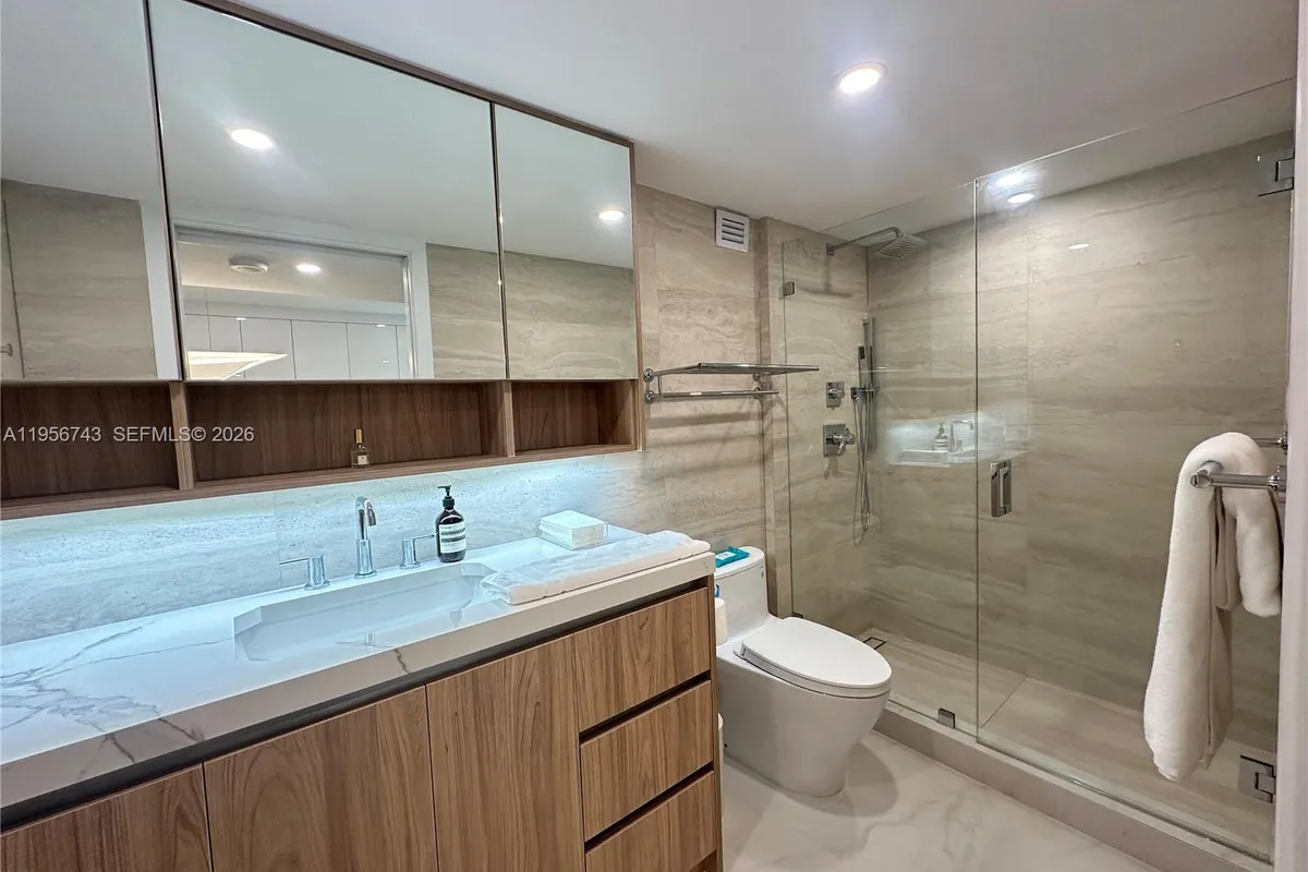 2301 Collins Ave # 1421, Miami Beach FL 33139