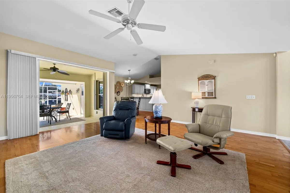 2926 SW 38th Ter, Cape Coral FL 33914