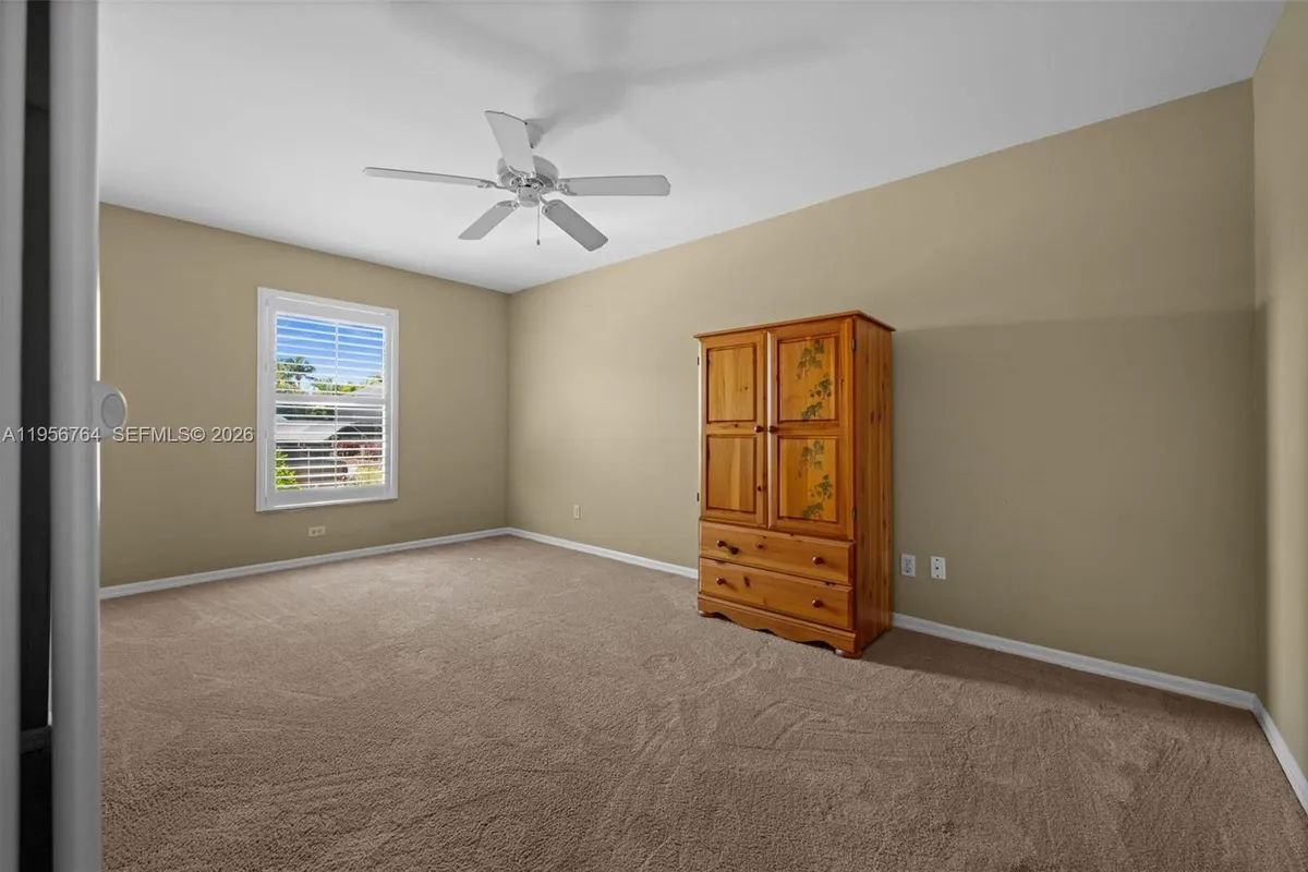 2926 SW 38th Ter, Cape Coral FL 33914