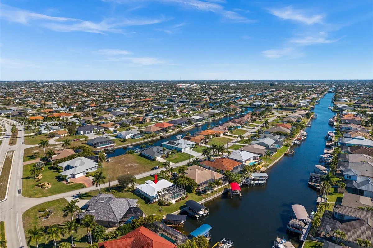 2926 SW 38th Ter, Cape Coral FL 33914