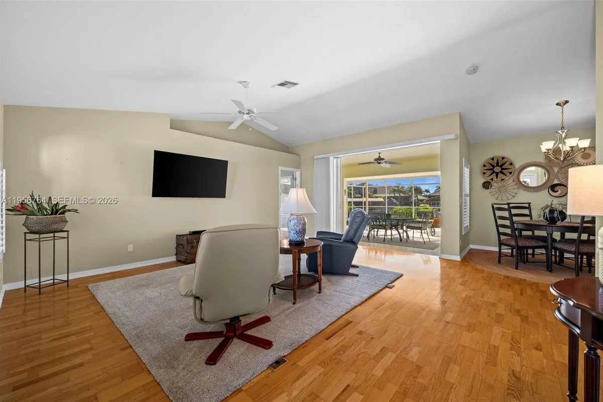 2926 SW 38th Ter, Cape Coral FL 33914