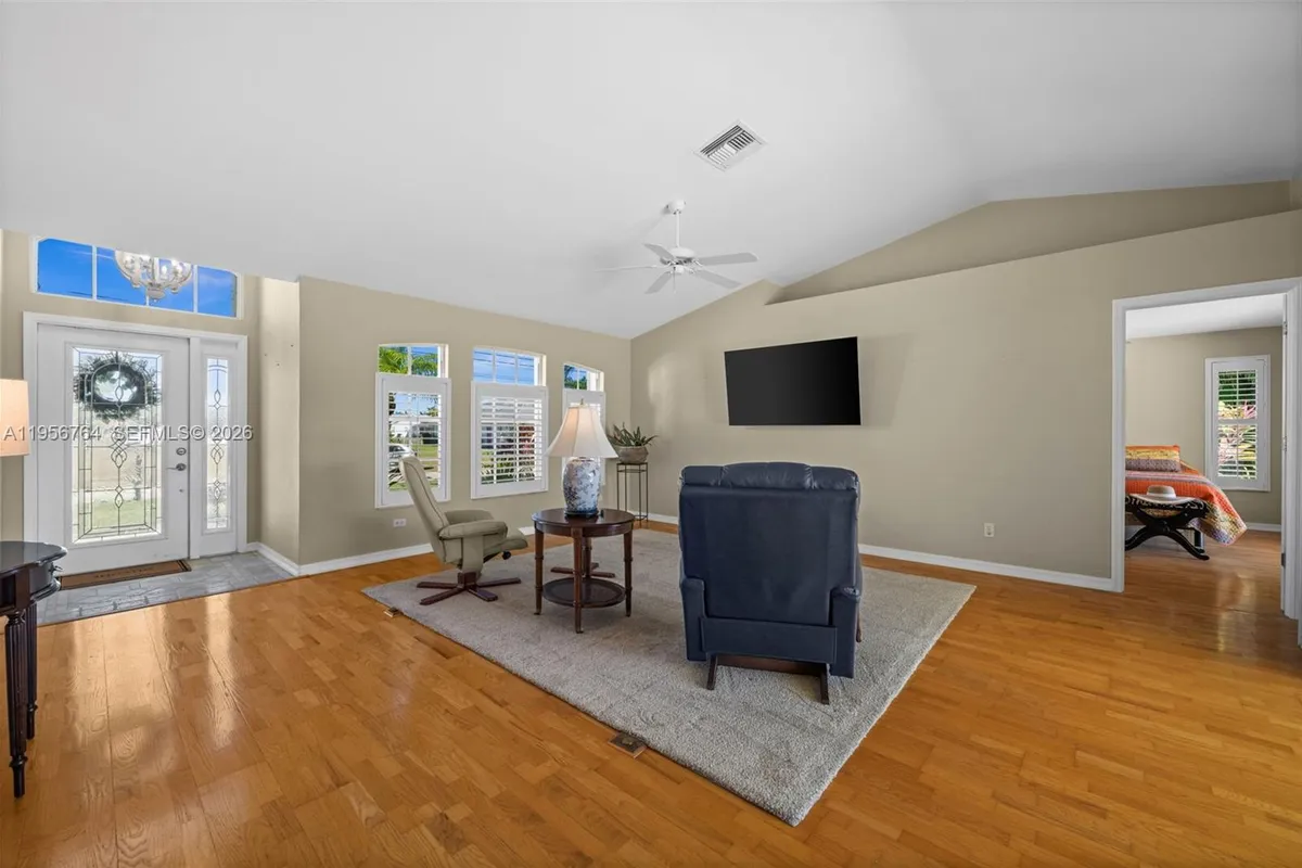 2926 SW 38th Ter, Cape Coral FL 33914