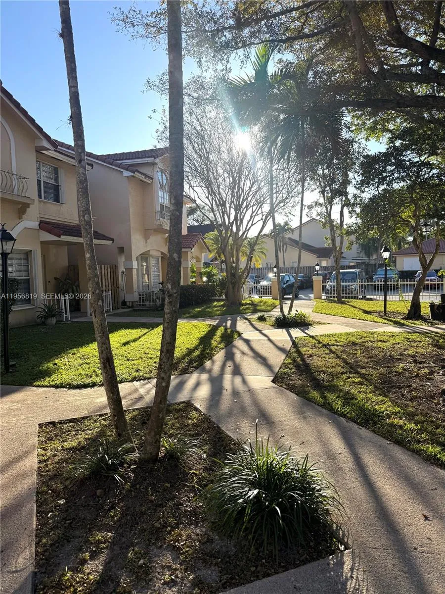 11039 SW 152nd Ct, Miami FL 33196