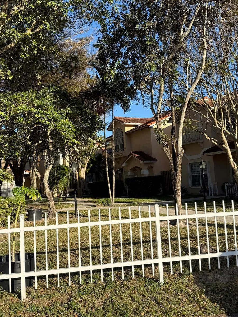 11039 SW 152nd Ct, Miami FL 33196