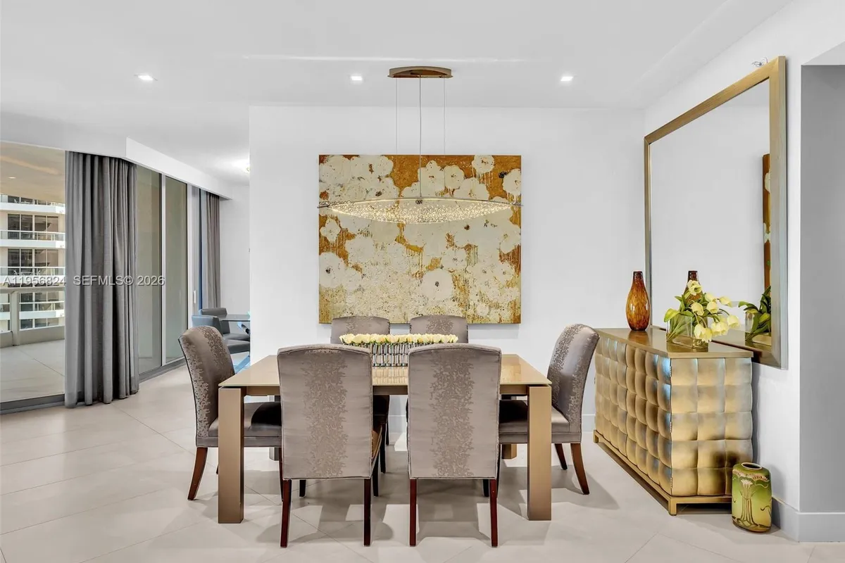 21200 Point Pl, Aventura FL 33180