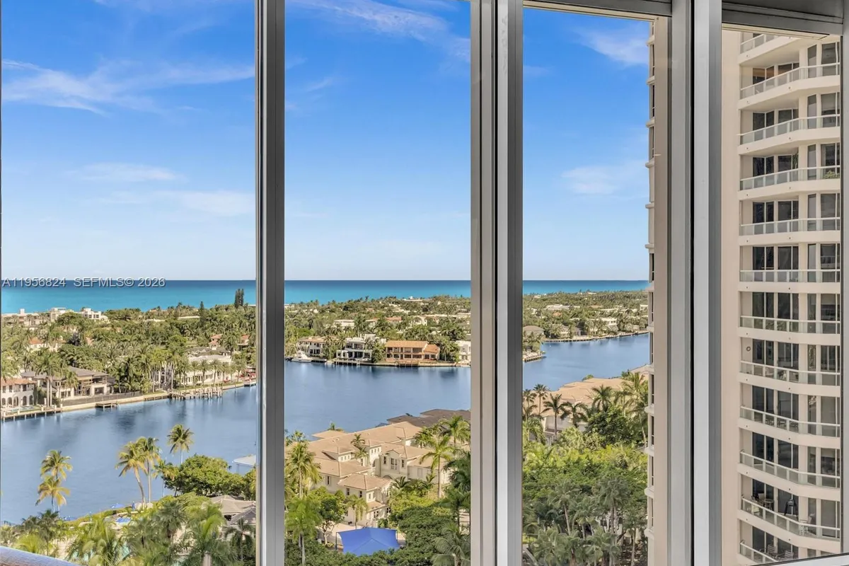 21200 Point Pl, Aventura FL 33180