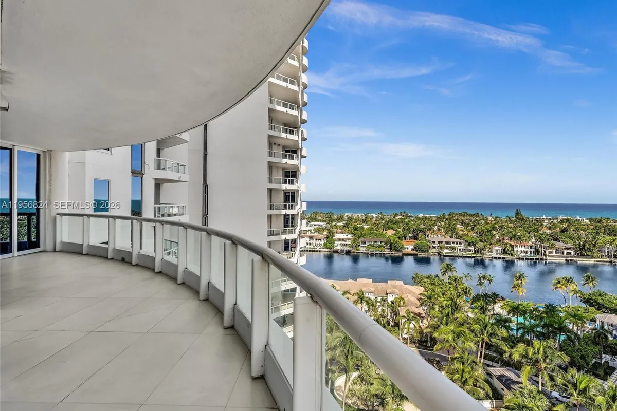 21200 Point Pl, Aventura FL 33180