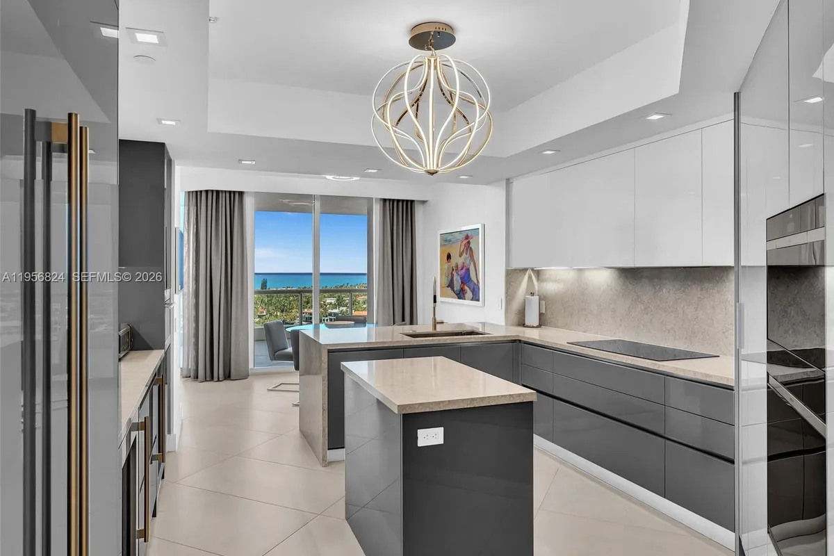 21200 Point Pl, Aventura FL 33180