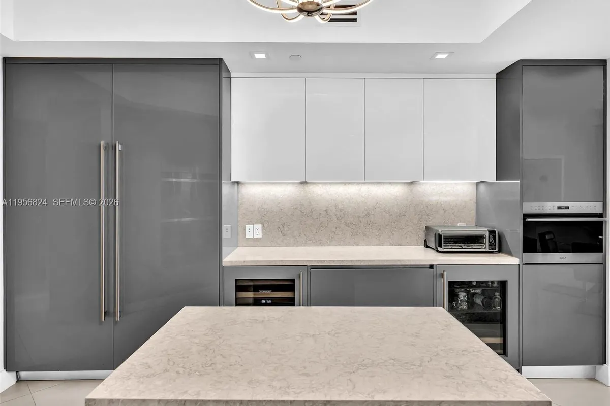 21200 Point Pl, Aventura FL 33180