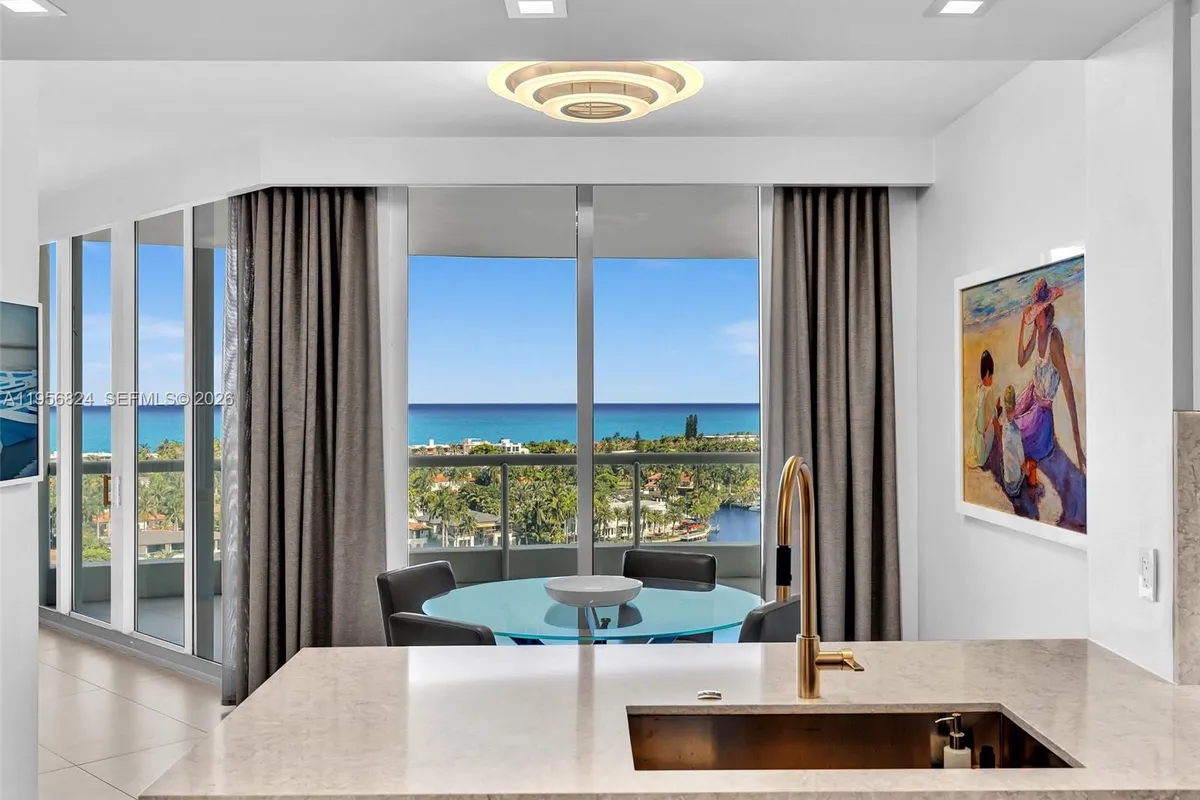 21200 Point Pl, Aventura FL 33180