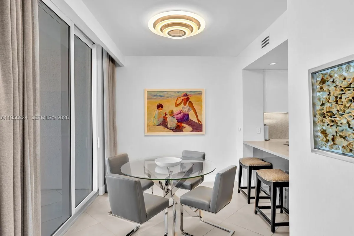 21200 Point Pl, Aventura FL 33180