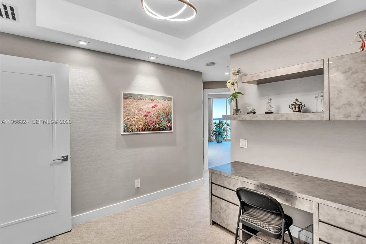 21200 Point Pl, Aventura FL 33180