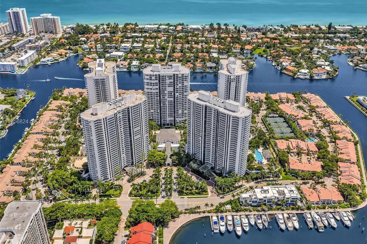 21200 Point Pl, Aventura FL 33180