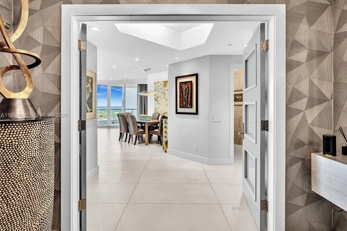 21200 Point Pl, Aventura FL 33180