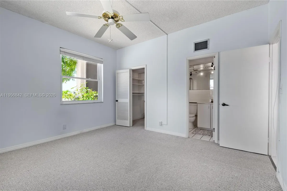 2000 Coco Plum Dr # 106, Marathon FL 33050