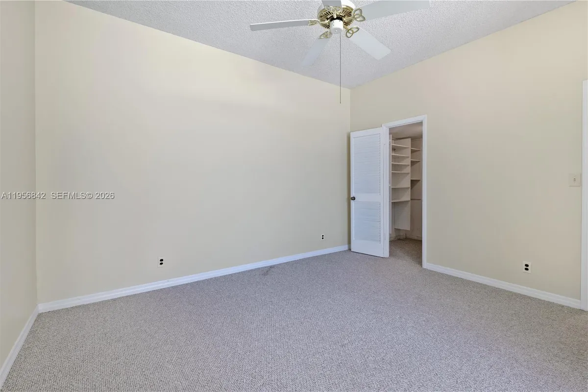 2000 Coco Plum Dr # 106, Marathon FL 33050