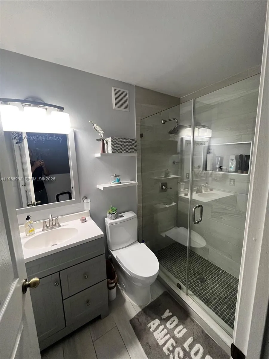 4746 Lago Vista Dr, Coconut Creek FL 33073