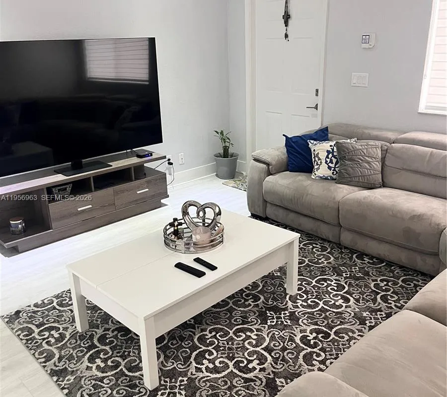 4746 Lago Vista Dr, Coconut Creek FL 33073