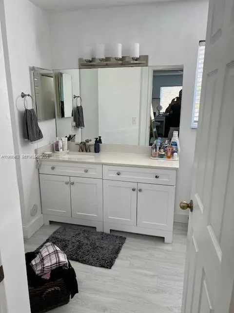 4746 Lago Vista Dr, Coconut Creek FL 33073