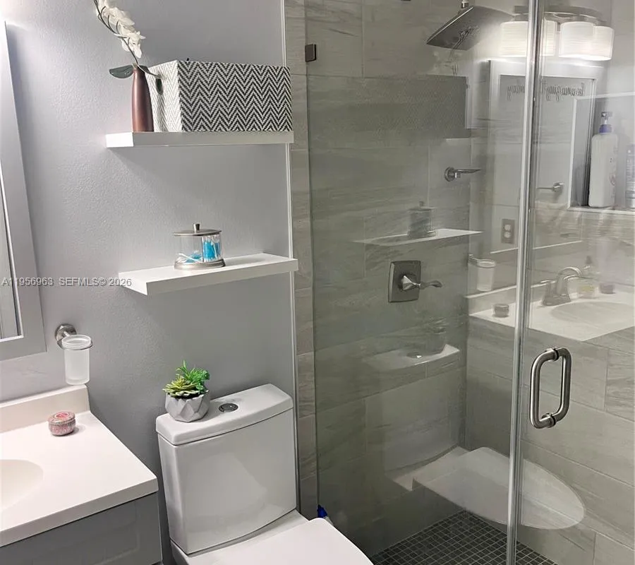 4746 Lago Vista Dr, Coconut Creek FL 33073