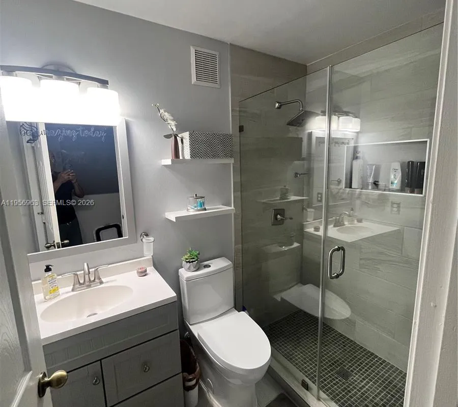 4746 Lago Vista Dr, Coconut Creek FL 33073