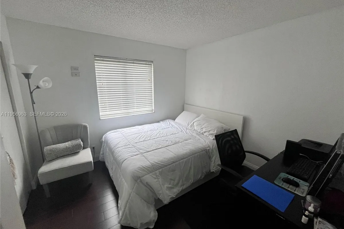 4746 Lago Vista Dr, Coconut Creek FL 33073