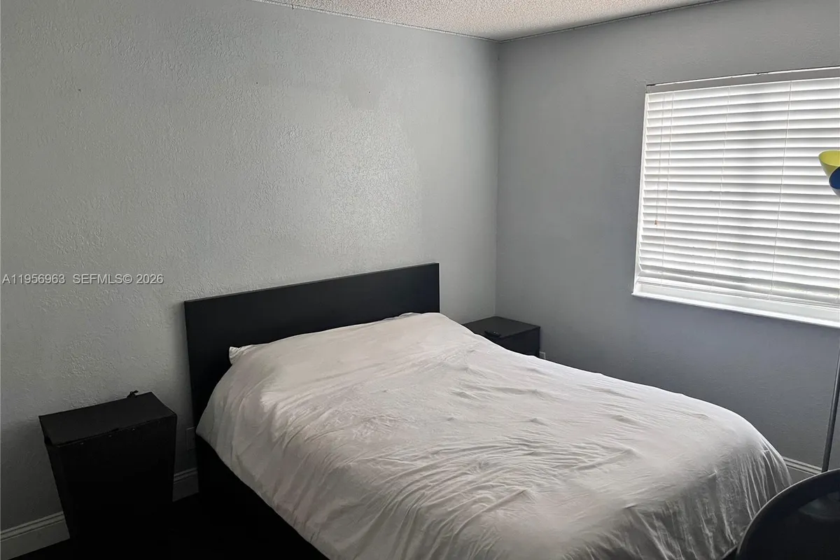 4746 Lago Vista Dr, Coconut Creek FL 33073