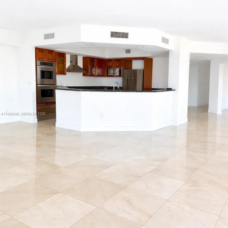 3301 NE 183rd St # 801, Aventura FL 33160