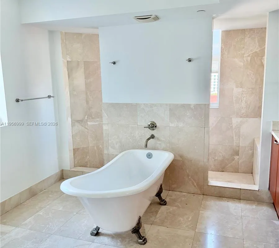 3301 NE 183rd St # 801, Aventura FL 33160