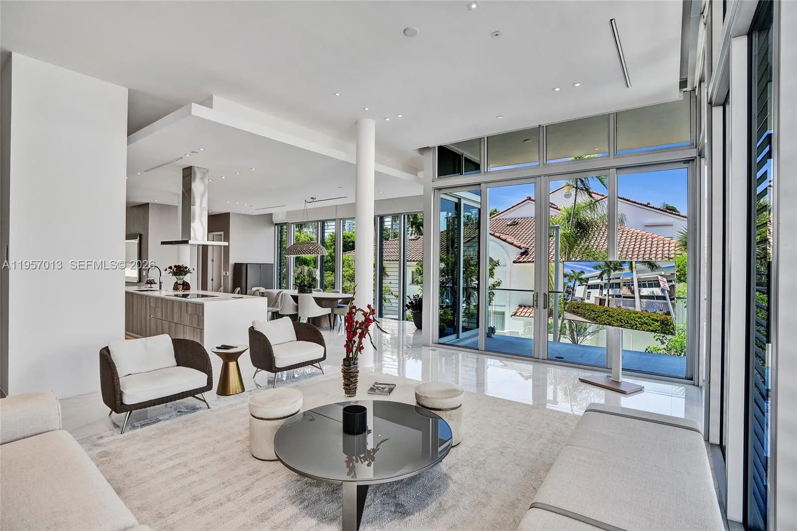 3750 Yacht Club Dr, Aventura FL 33180