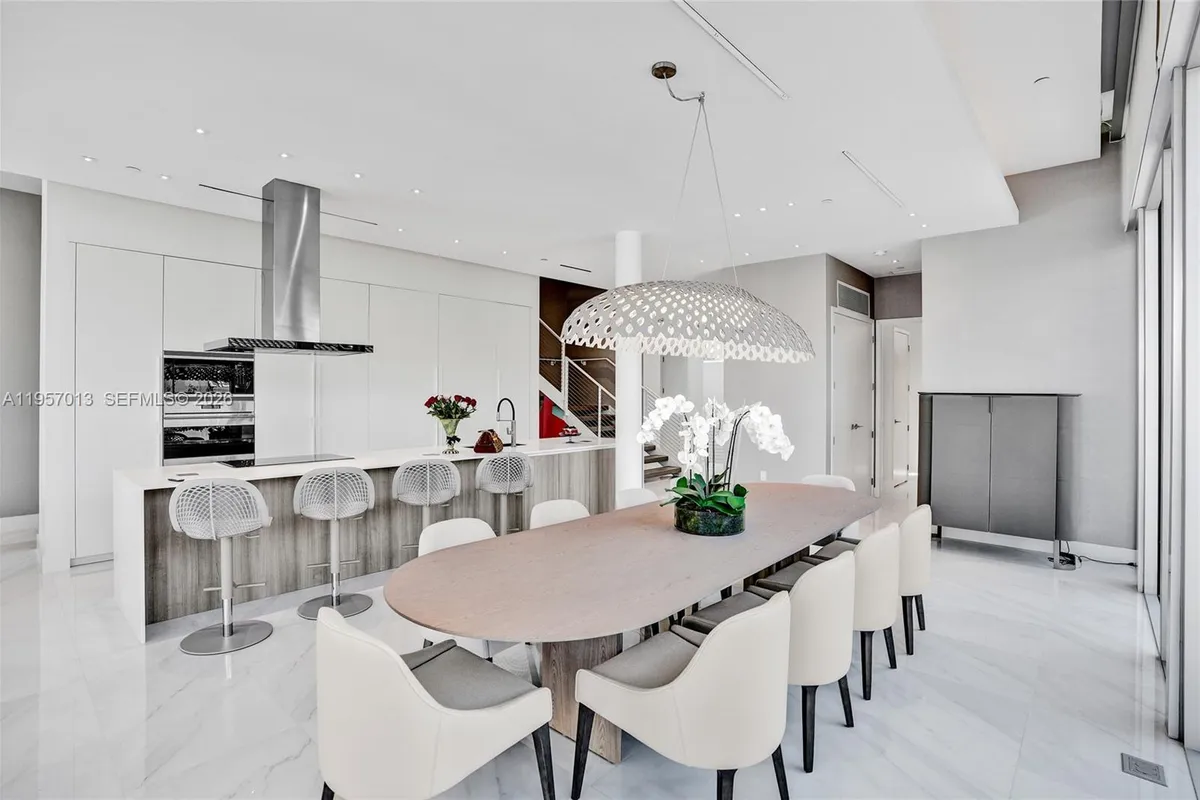 3750 Yacht Club Dr, Aventura FL 33180