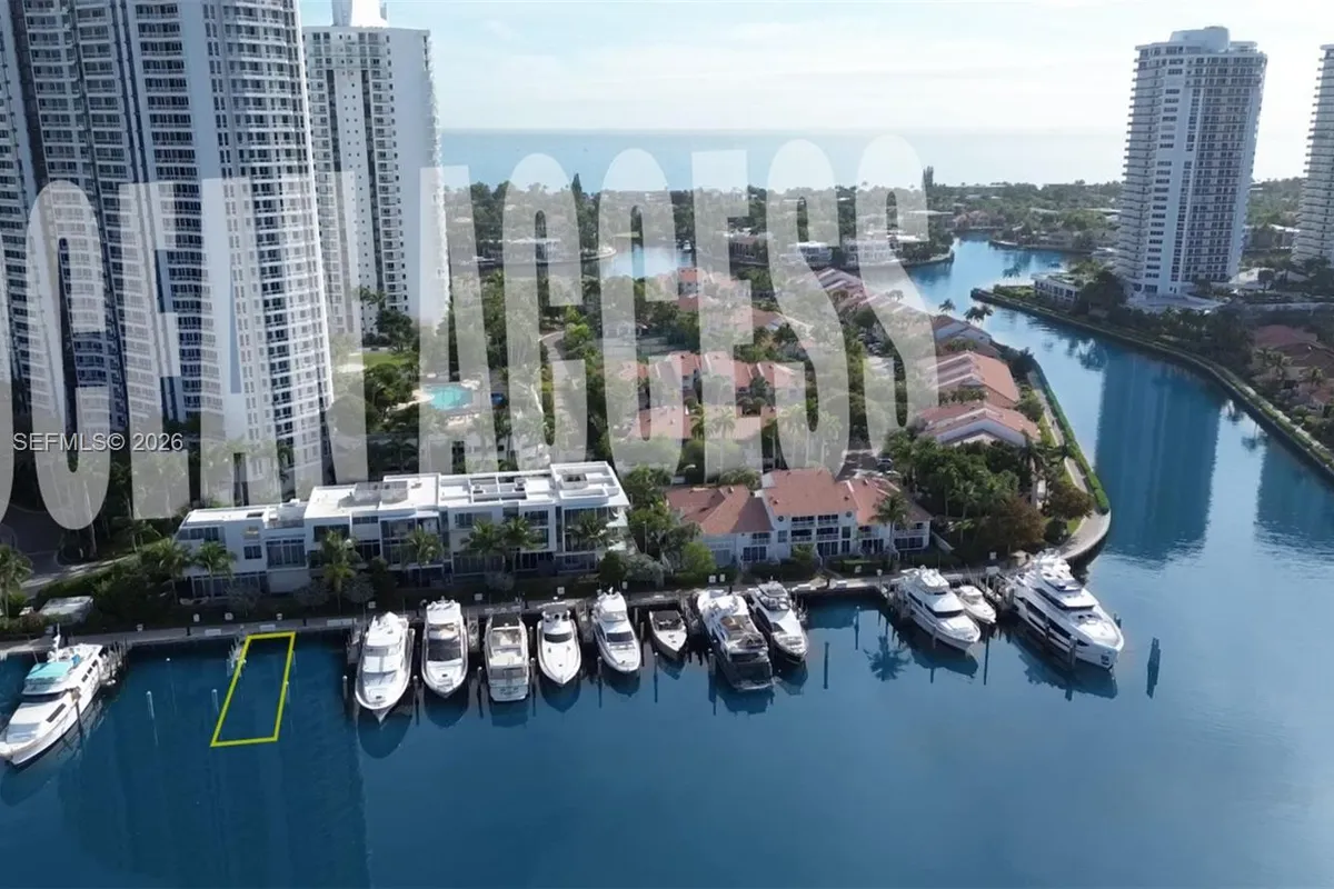 3750 Yacht Club Dr, Aventura FL 33180