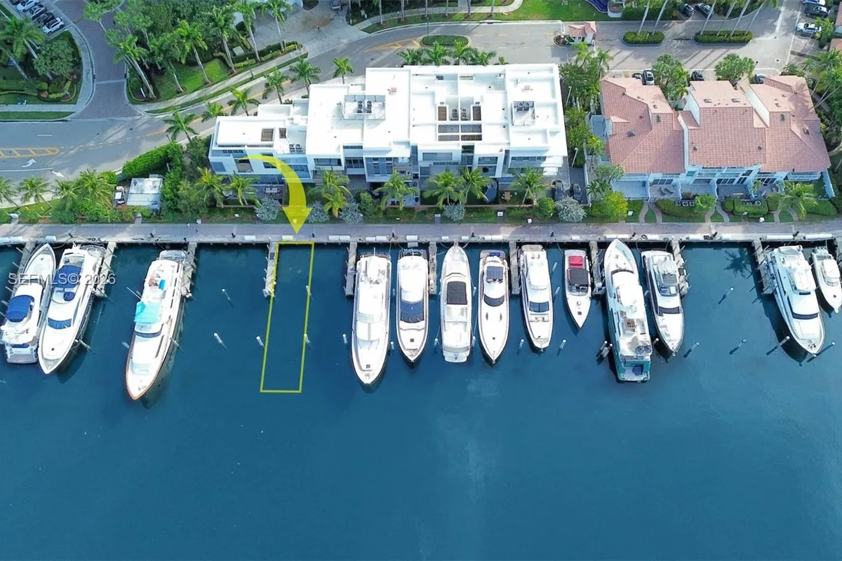 3750 Yacht Club Dr, Aventura FL 33180
