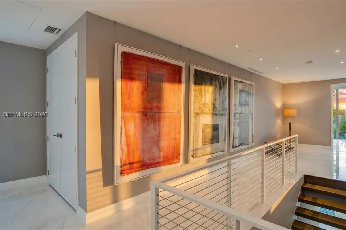 3750 Yacht Club Dr, Aventura FL 33180