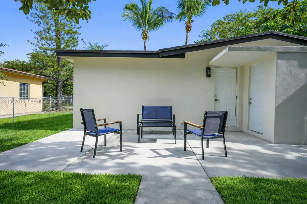 13720 NW 4th Ct, North Miami FL 33168